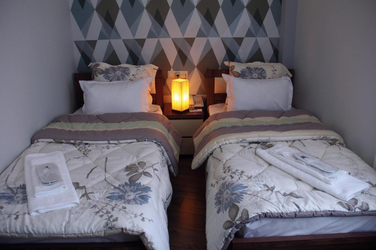 Moon Light Hotel Tbilissi Extérieur photo